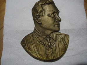 HERMANN GORING BRONZE PLAQUE image 1