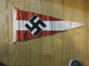 HITLER YOUTH PENNANT (minty) image 1