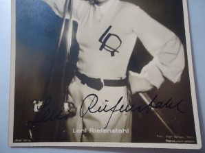 LENI RIEFENSTAHL Vintage Signed Photo image 2