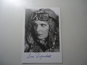 LENI RIEFENSTAHL Signed Photo image 1