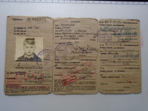 Hitler Youth Fuhrer Ausweis image 3