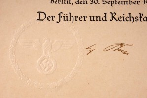 ADOLF HITLER SIGNED DOCUMENT image 2
